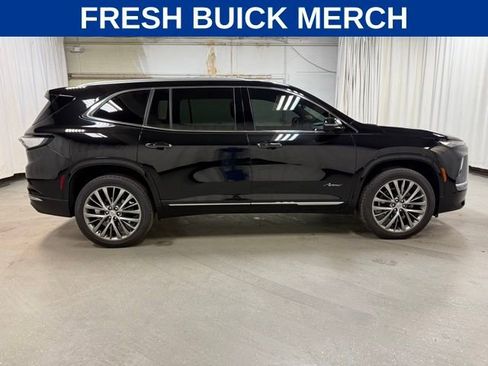 Used 2025 Buick Enclave Avenir w/ Super Cruise Package image 3