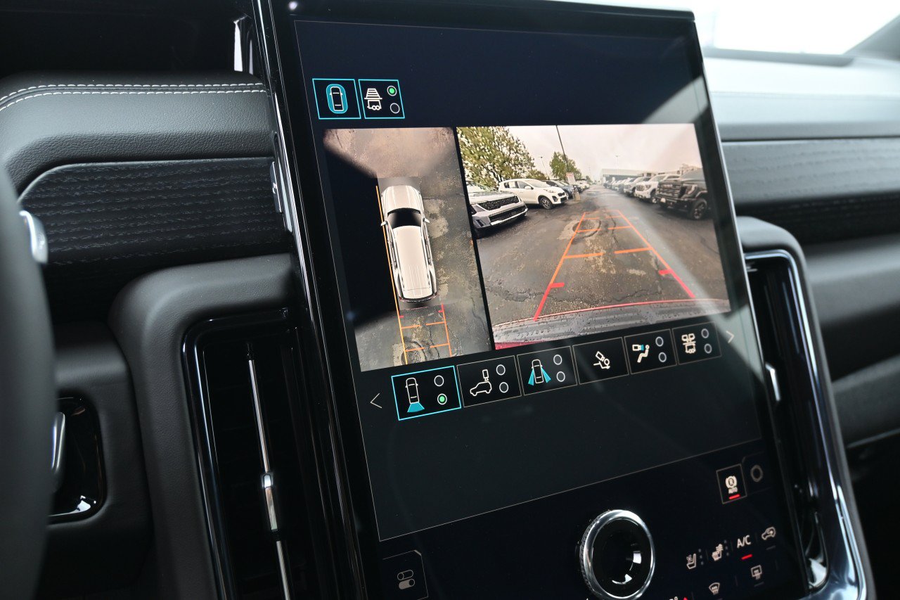 New 2027 GMC Yukon AT4 Ultimate AWD/4WD image 13