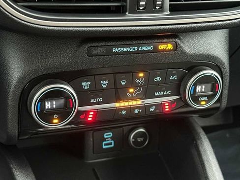 Used 2021 Ford Escape SE w/ Convenience Package image 19