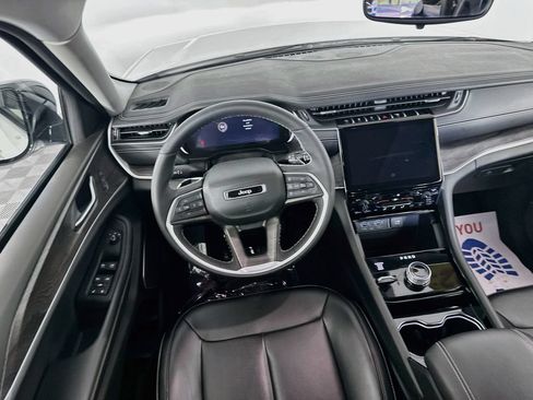 Certified 2023 Jeep Grand Cherokee L Limited AWD/4WD image 35