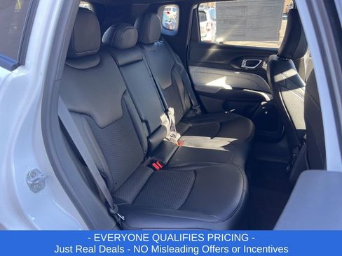 New 2026 Jeep Compass Latitude image 23