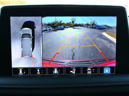 Used 2021 Chevrolet Suburban High Country image 18