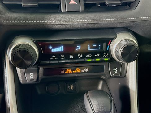 Certified 2023 Toyota RAV4 LE AWD/4WD image 16