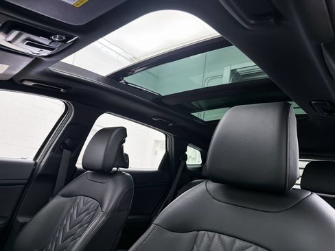 Certified 2025 Kia Sportage X-Pro Prestige AWD/4WD image 3