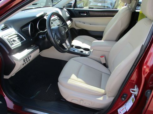 Used 2017 Subaru Outback 2.5i Limited image 12