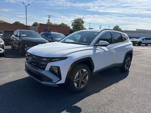 New 2026 Hyundai Tucson SEL image 3