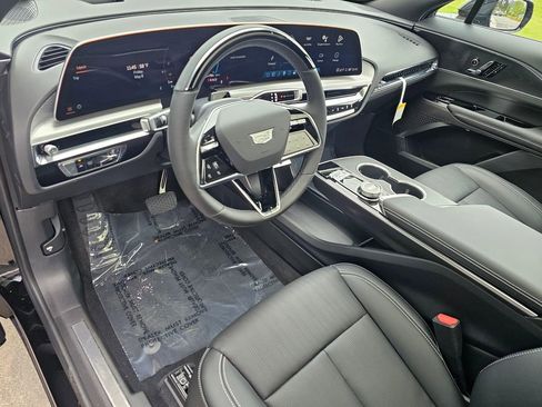 New 2026 Cadillac Lyriq Sport AWD/4WD image 19