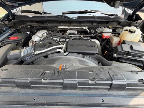 Used 2024 GMC Sierra 2500 Denali Ultimate AWD/4WD image 7
