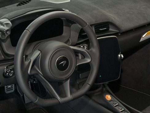 New 2026 McLaren Artura Spider RWD image 27
