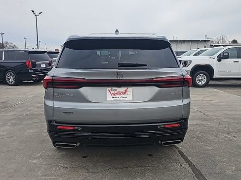 Certified 2025 Buick Enclave Sport Touring image 5