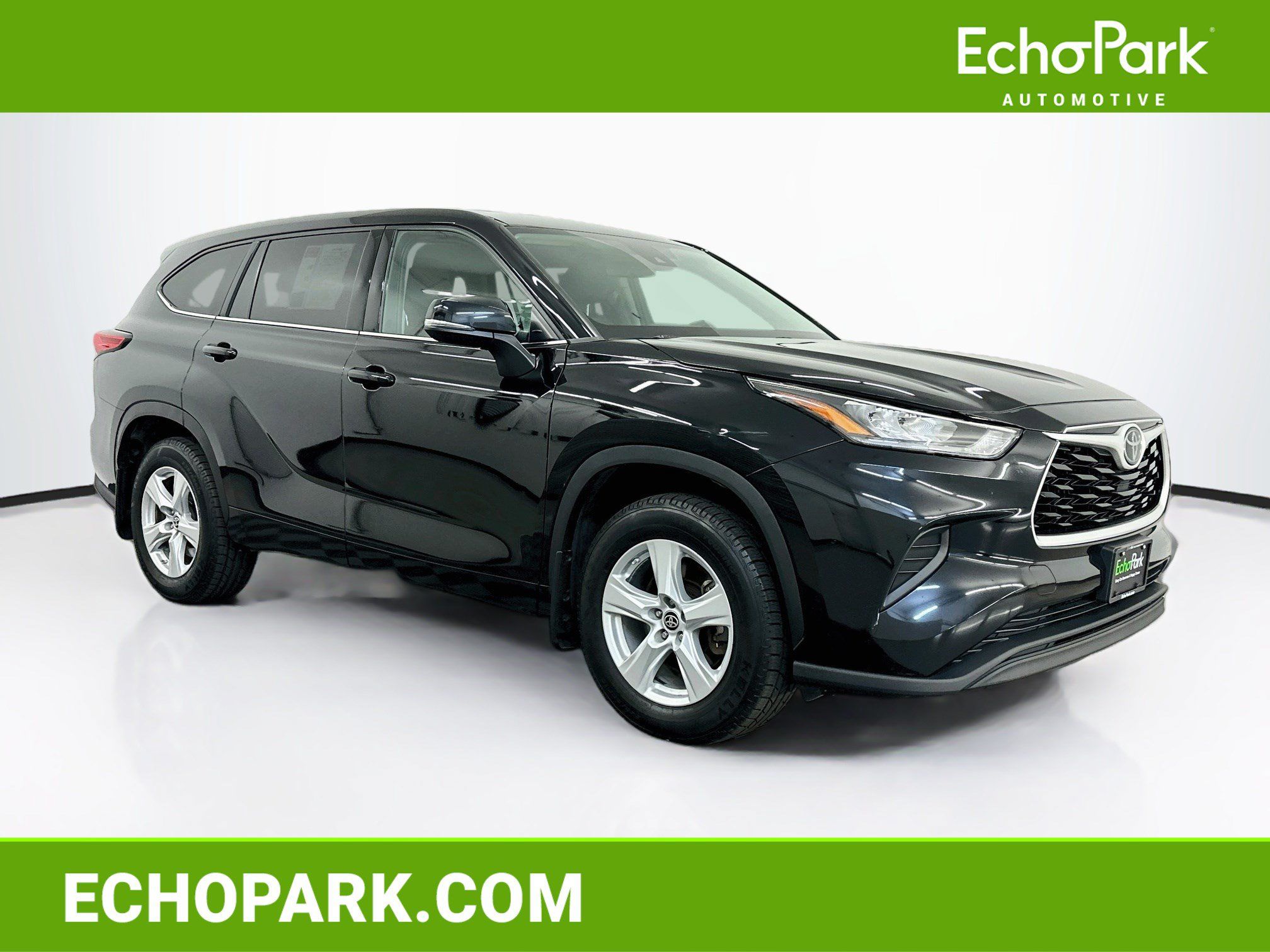 Used 2020 Toyota Highlander L AWD/4WD image 1