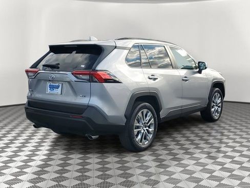 Used 2023 Toyota RAV4 XLE Premium image 6