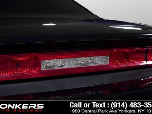 Used 2011 Dodge Challenger image 26