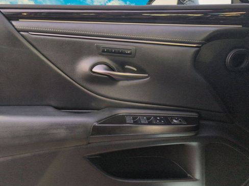 Used 2019 Lexus ES 350 image 7