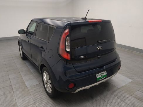 Used 2017 Kia Soul + FWD image 5