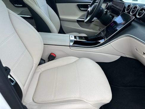Used 2025 Mercedes-Benz C 300 Sedan image 35