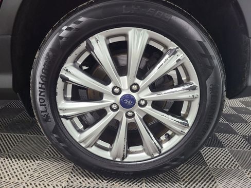 Used 2017 Ford Escape Titanium AWD/4WD image 17