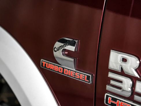 Used 2018 RAM 3500 Laramie image 61