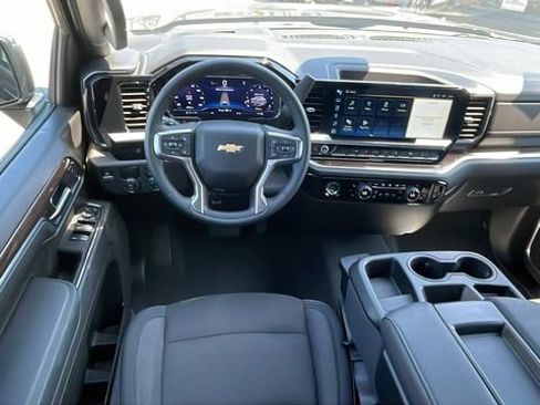 Used 2024 Chevrolet Silverado 1500 LT RWD image 13