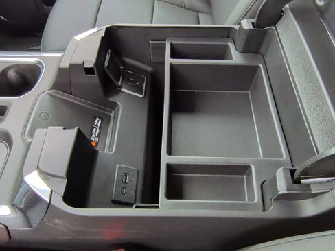 New 2026 GMC Sierra 1500 SLT image 34