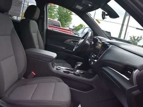 Certified 2023 Chevrolet Traverse LT FWD image 14