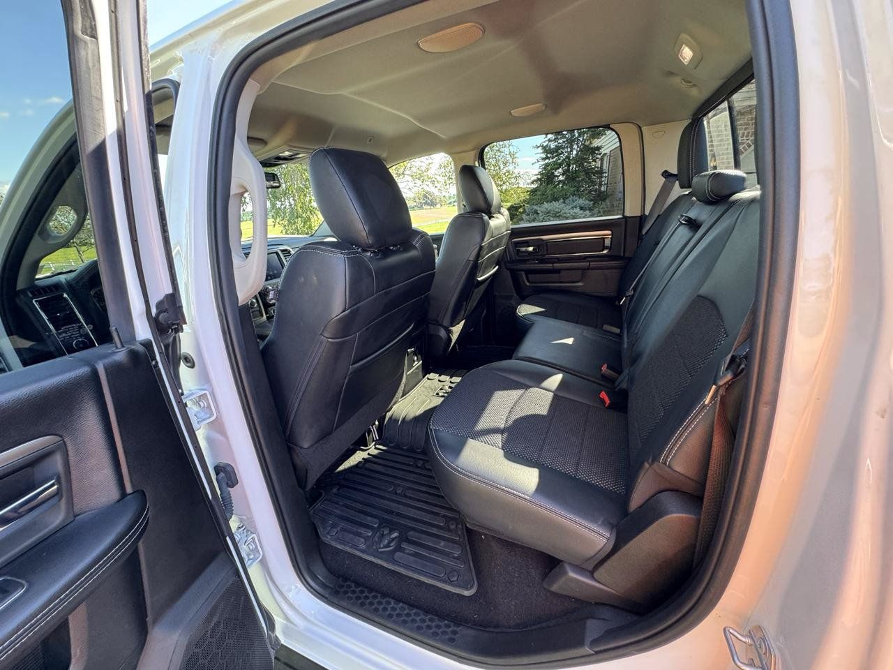 Used 2018 RAM 2500 Big Horn w/ Sport Appearance Group AWD/4WD image 13