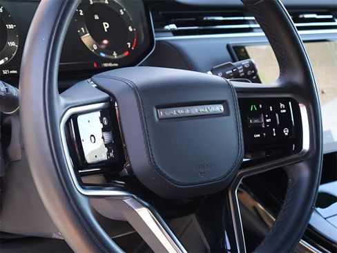 Used 2025 Land Rover Range Rover Sport SE image 19
