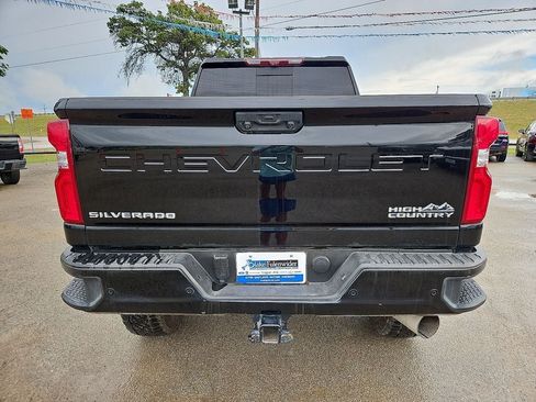 Used 2022 Chevrolet Silverado 2500 High Country w/ Z71 Off-Road Package AWD/4WD image 6