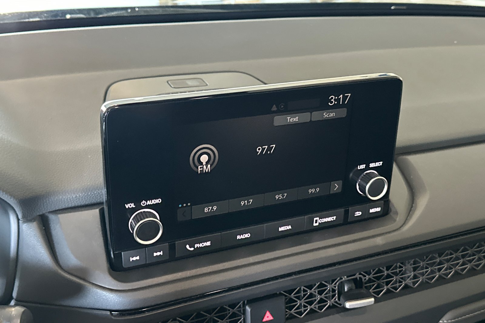 Used 2023 Honda Accord EX image 18