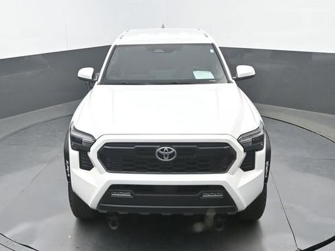 Used 2024 Toyota Tacoma TRD Off-Road image 29