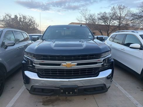 Used 2021 Chevrolet Silverado 1500 LT w/ Texas Edition Plus image 2