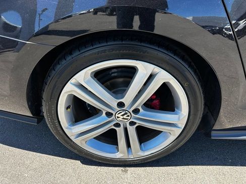 Used 2017 Volkswagen Jetta GLI FWD image 10