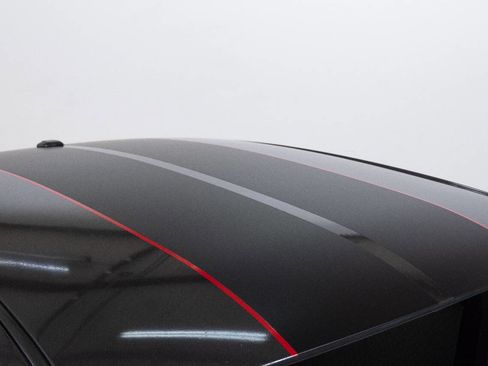 Used 2013 Dodge Challenger R/T image 11