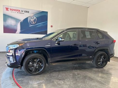 Used 2020 Toyota RAV4 XSE w/ All Weather Liner Package AWD/4WD image 3