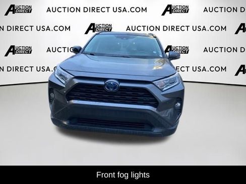 Used 2021 Toyota RAV4 XLE Premium image 5