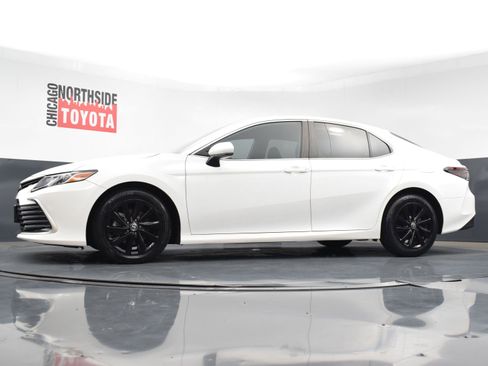 Used 2022 Toyota Camry LE image 24