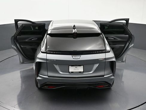 Certified 2026 Cadillac Lyriq V AWD/4WD image 36