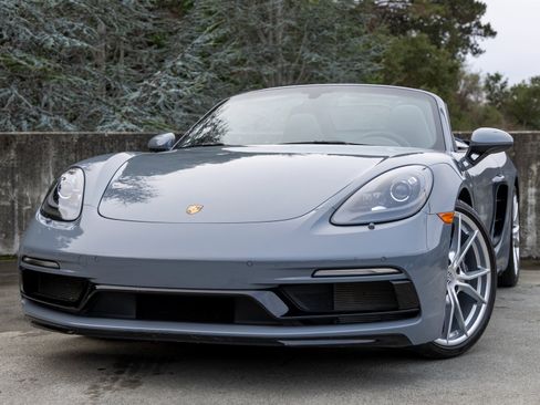 Certified 2024 Porsche 718 Boxster image 7