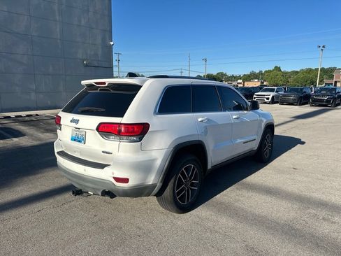 Used 2020 Jeep Grand Cherokee Laredo w/ Quick Order Package 2BN North AWD/4WD image 3