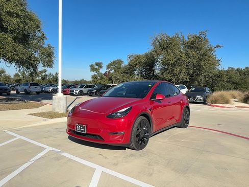 Used 2022 Tesla Model Y Performance image 2