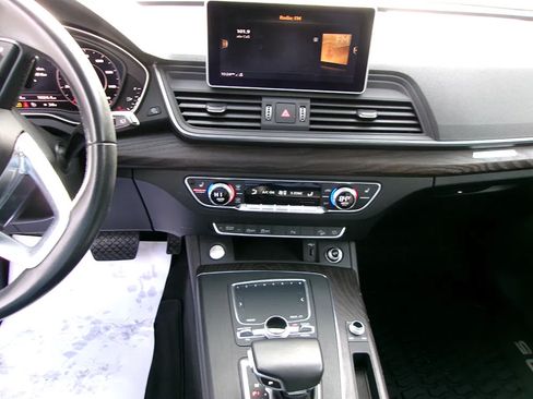 Used 2020 Audi Q5 2.0T Premium Plus AWD/4WD image 20