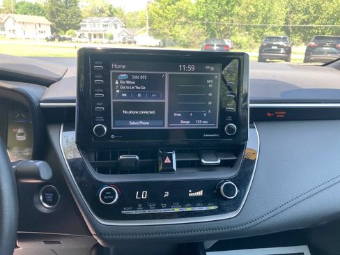 Used 2021 Toyota Corolla SE w/ SE Premium Package FWD image 22