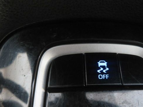 Used 2021 Toyota Corolla LE FWD image 40