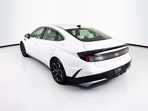 Used 2025 Hyundai Sonata SEL FWD image 5