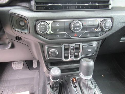 New 2026 Jeep Gladiator Sport AWD/4WD image 24