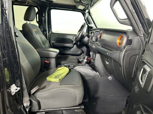 Used 2020 Jeep Gladiator Mojave w/ Cold Weather Group image 29