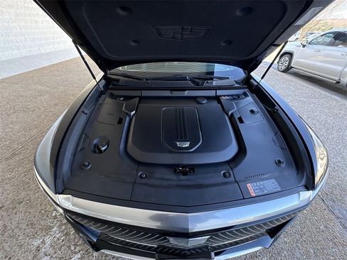 Certified 2024 Cadillac Lyriq Luxury image 31
