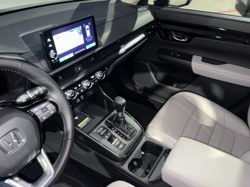 Certified 2025 Honda CR-V EX-L image 17