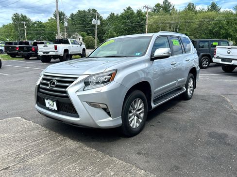 Used 2018 Lexus GX 460 Premium w/ Premium Package image 4
