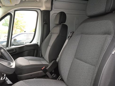 Used 2025 RAM ProMaster 2500 w/ Storage Group image 13
